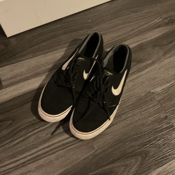 Stefan Janoskis Size 6.5 men’s - Picture 5 of 5